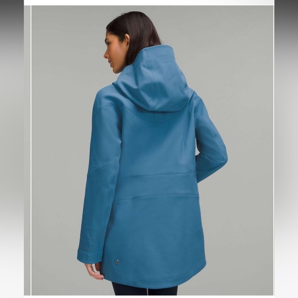 NWT Lululemon RepelShell Rain Jacket / Soft Denim / 6 - Picture 5 of 10